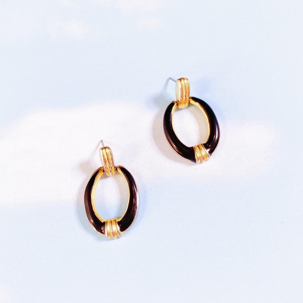 Vintage Black Minimalist Dangly Earrings